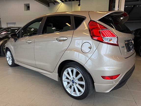 Ford Fiesta 5 of 26