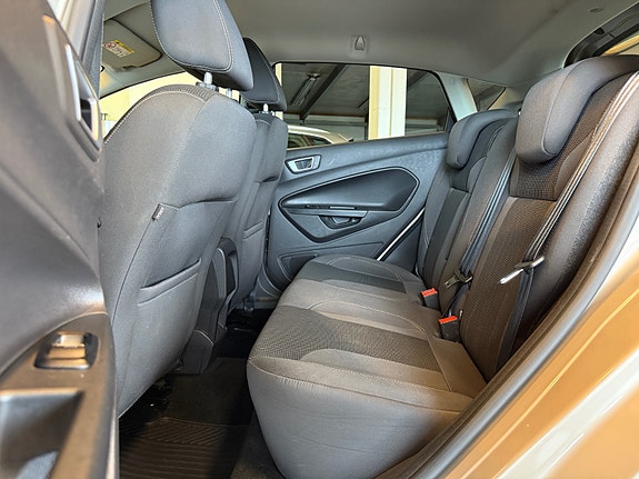 Ford Fiesta 11 of 26