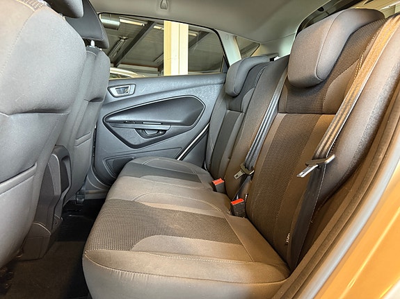 Ford Fiesta 10 of 26