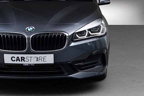BMW 225xe 5 of 26