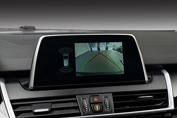 BMW 225xe 15 of 26