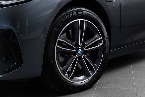 BMW 225xe 3 of 26