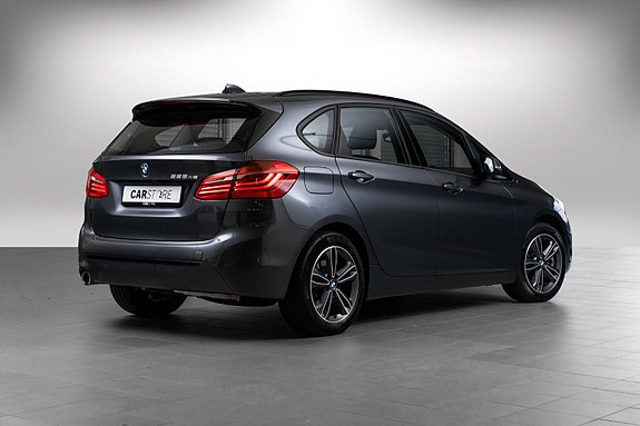 BMW 225xe 6 of 26