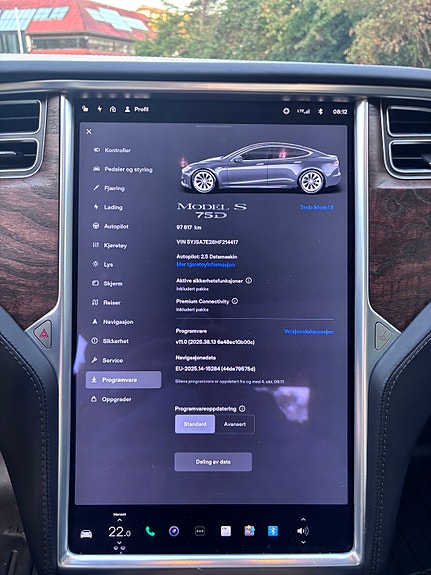 Tesla Model S 15 of 30