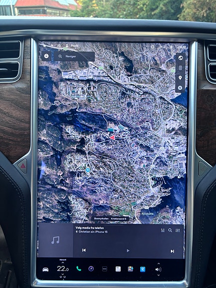 Tesla Model S 18 of 30