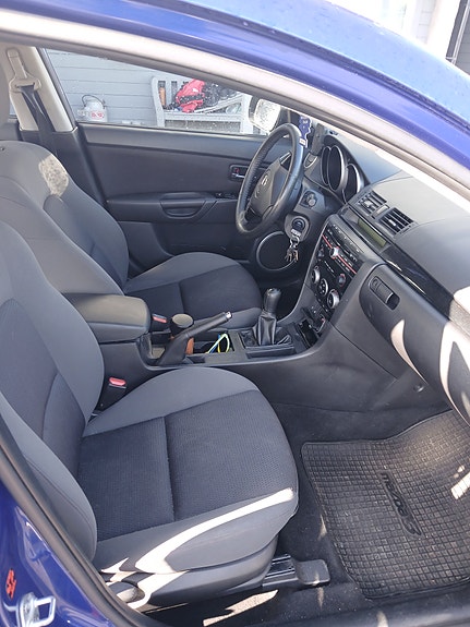 Mazda 3 3 of 7