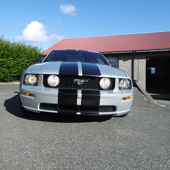 Ford Mustang 9 of 29