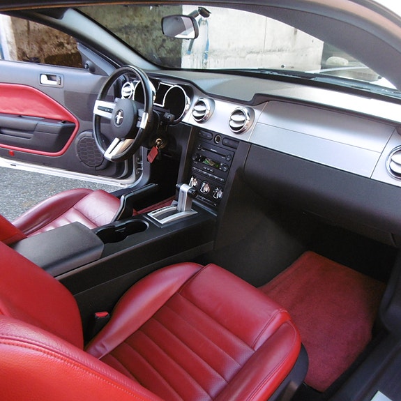 Ford Mustang 20 of 29