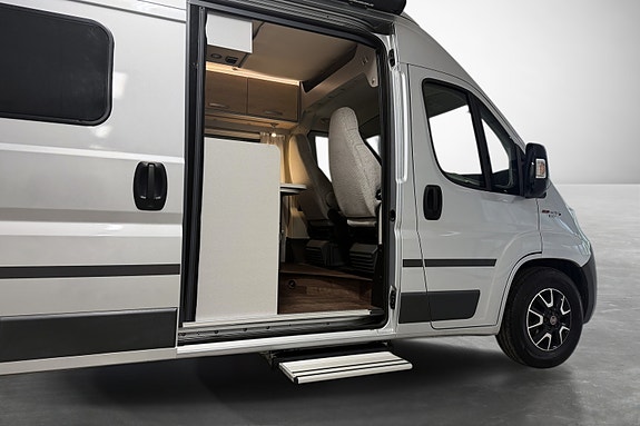 Hymer Hymer Free 600 FREE 600 Løftetak-4 sovepl. | Under 6 m | 150 hk | 27 of 30