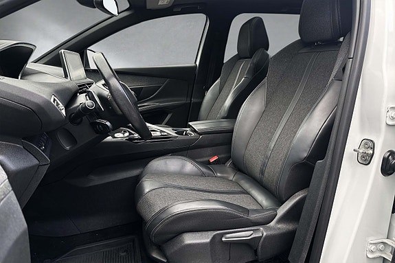 Peugeot 5008 21 of 30