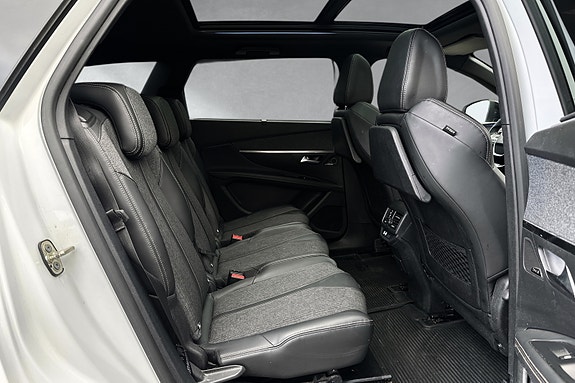 Peugeot 5008 26 of 30