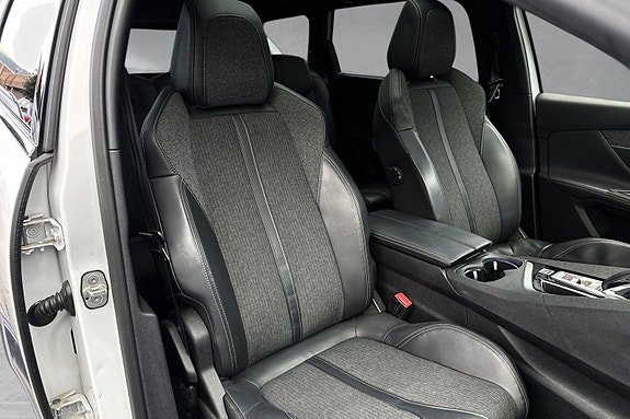 Peugeot 5008 28 of 30