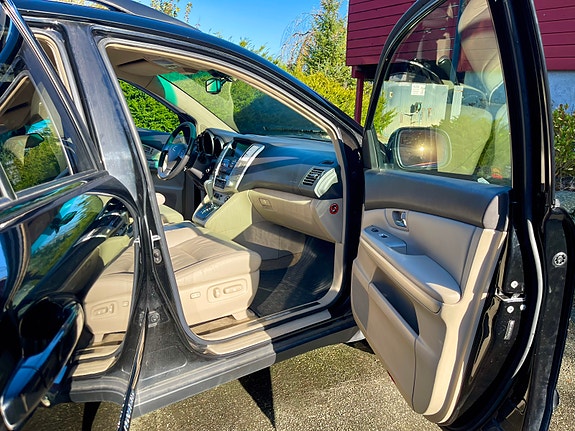 Lexus RX400h 18 of 30