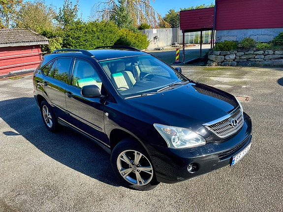 Lexus RX400h 2 of 30