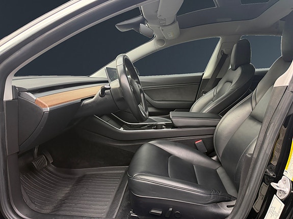 Tesla Model 3 9 of 22