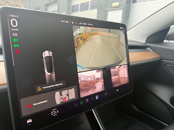 Tesla Model 3 17 of 22
