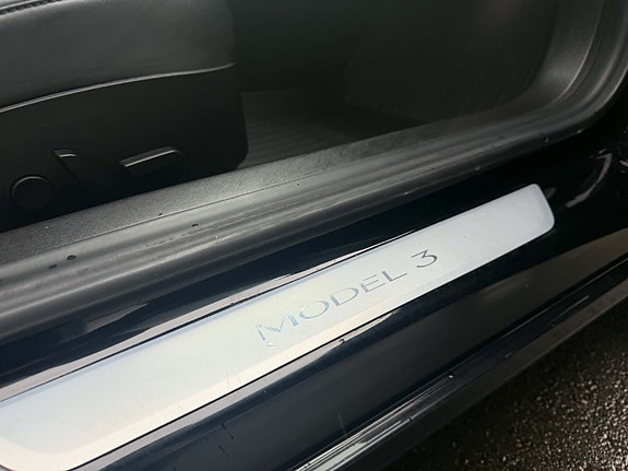 Tesla Model 3 22 of 22