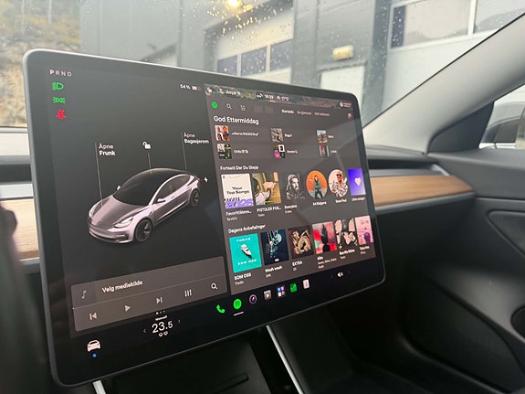 Tesla Model 3 18 of 22
