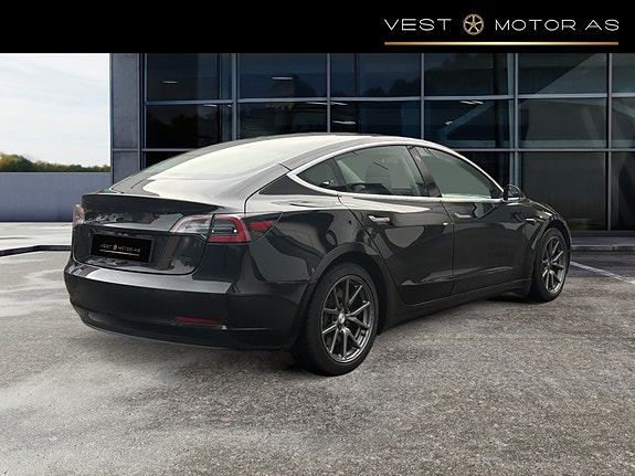 Tesla Model 3 8 of 22
