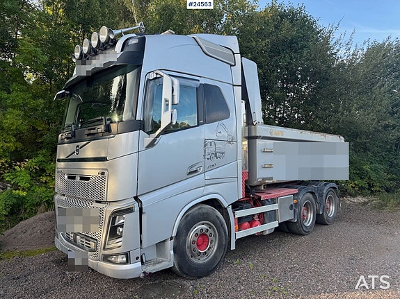 Volvo FH16 750 6x4 Kombibil 7 of 26