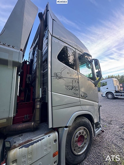 Volvo FH16 750 6x4 Kombibil 3 of 26