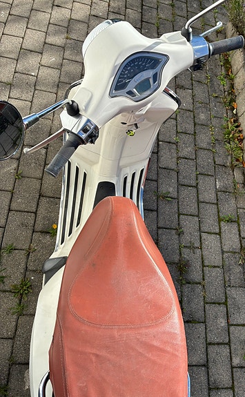 Vespa Primavera 50 6 of 18
