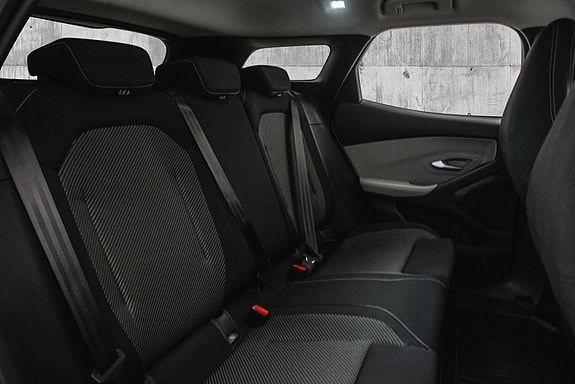 Ford Explorer 22 of 24
