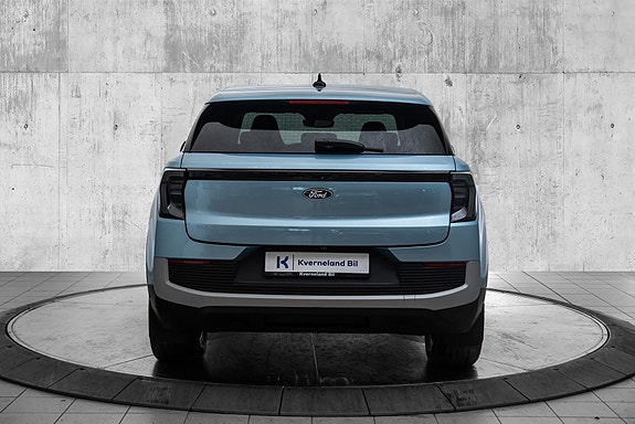 Ford Explorer 4 of 24