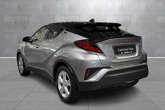 Toyota C-HR 3 of 24