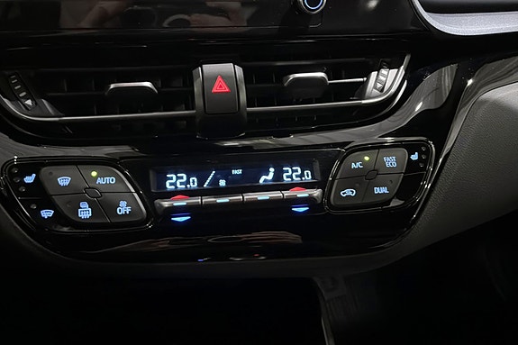 Toyota C-HR 24 of 24
