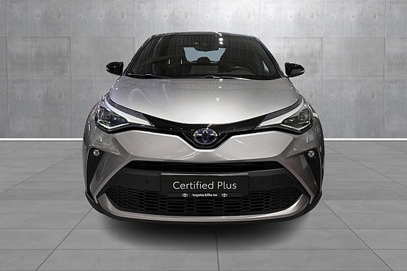 Toyota C-HR 8 of 24