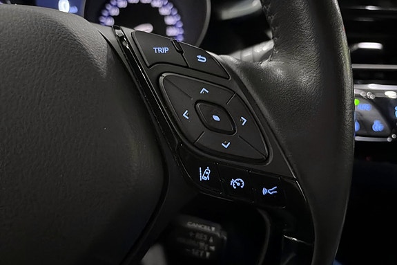 Toyota C-HR 22 of 24