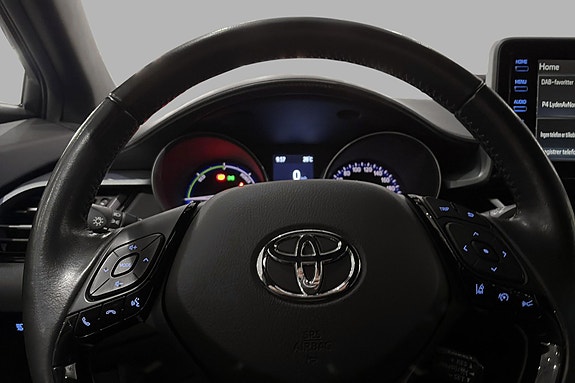 Toyota C-HR 11 of 24