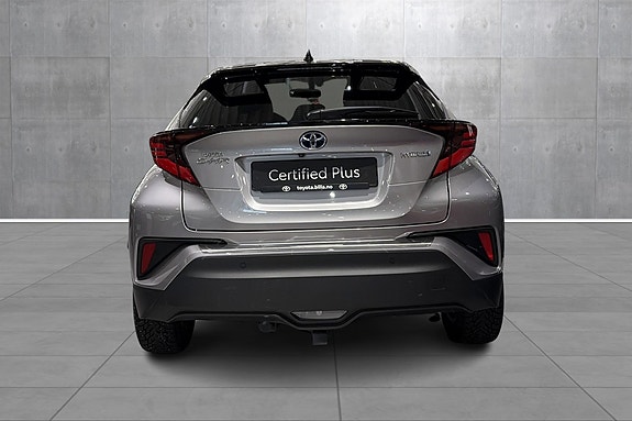 Toyota C-HR 4 of 24