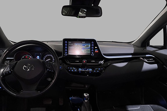 Toyota C-HR 9 of 24