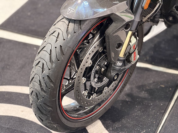 Triumph Speed Triple 1050 RS // 27 of 29