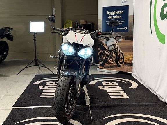 Triumph Speed Triple 1050 RS // 24 of 29