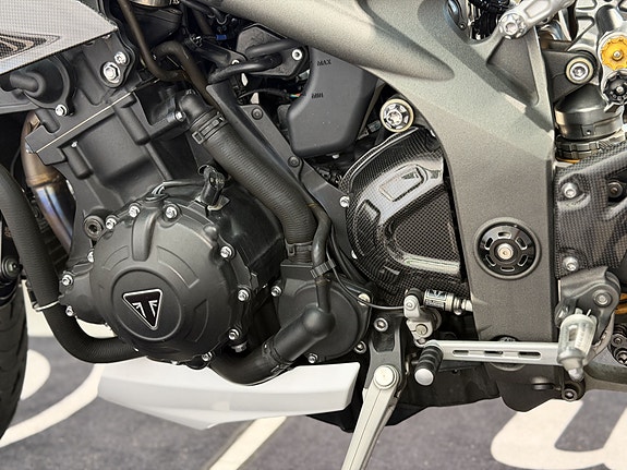 Triumph Speed Triple 1050 RS // 11 of 29