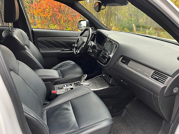 Mitsubishi Outlander 8 of 23