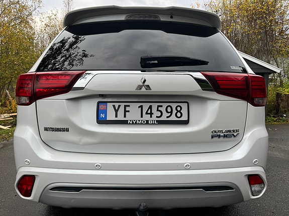 Mitsubishi Outlander 3 of 23