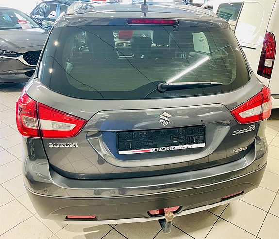 Suzuki SX4 S-Cross 4 of 16