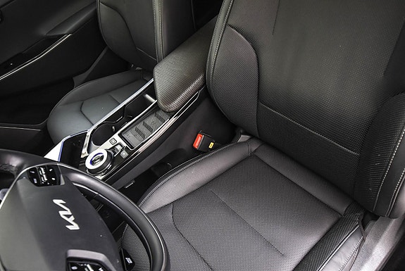 Kia EV6 14 of 27