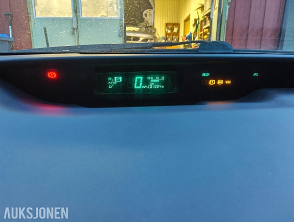 Toyota Prius 10 of 14