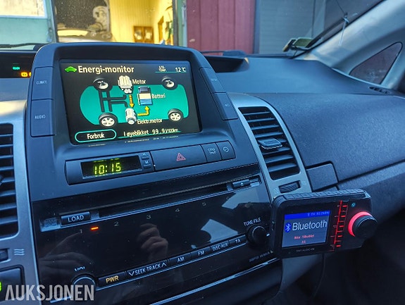 Toyota Prius 9 of 14