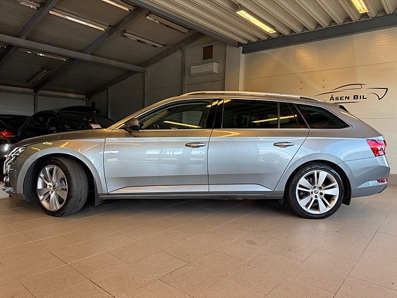 Skoda Superb 2 of 30