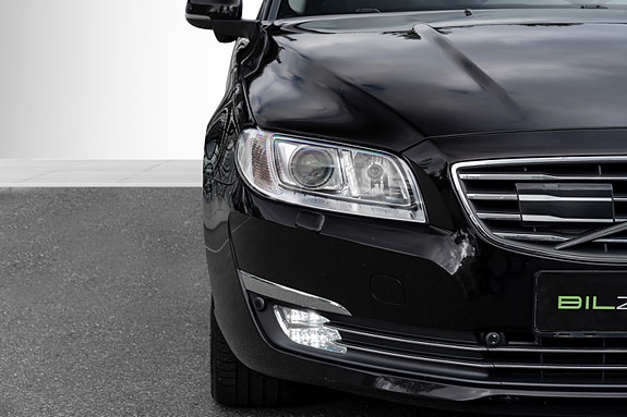 Volvo S80 7 of 30