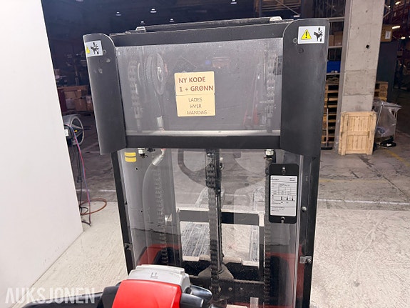 Toyota SWE120 elektrisk stabler 1 200 kg / 3,3 m 17 of 25