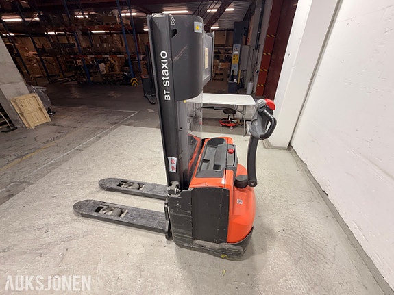 Toyota SWE120 elektrisk stabler 1 200 kg / 3,3 m 3 of 25
