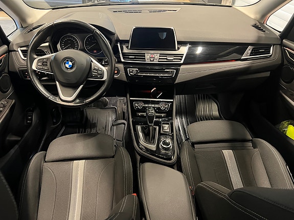 BMW 225xe 14 of 30