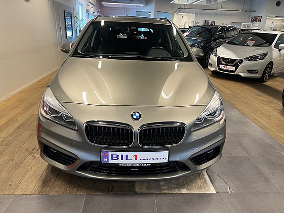 BMW 225xe 10 of 30